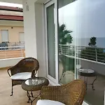 Flora Hotel