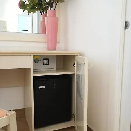 Flora 3*