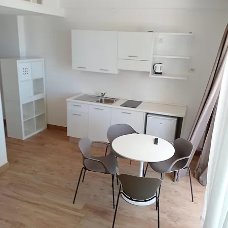 Hotel Flora 3*